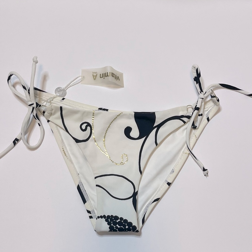 New Vitamin A White and Black Bikini Bottom Tide Side Size Small/6
